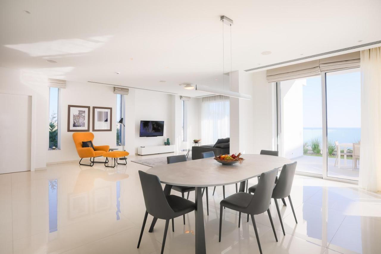 Sea Pearl Beachfront Villas - Breeze Ayia Napa Exteriör bild
