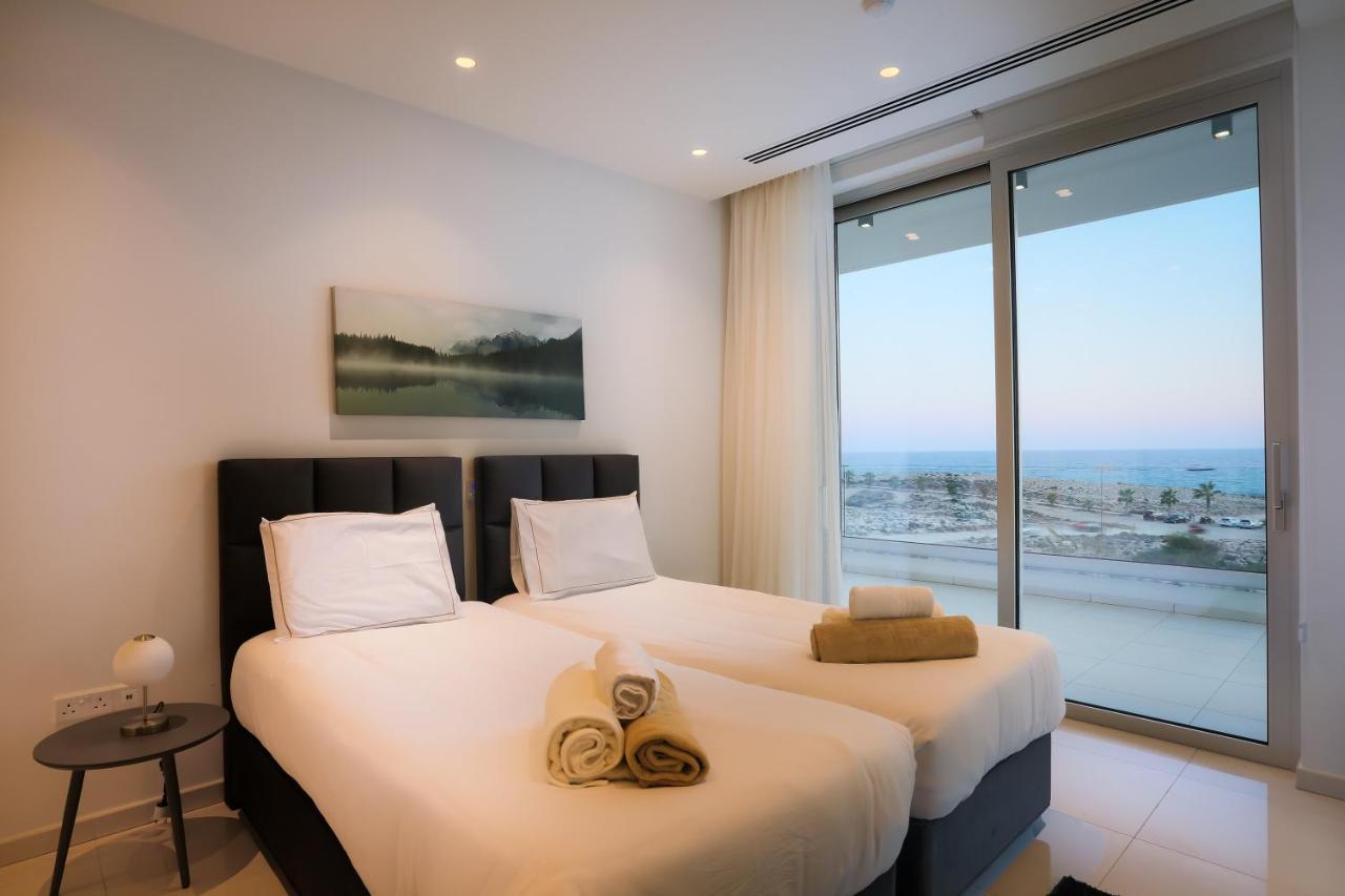 Sea Pearl Beachfront Villas - Breeze Ayia Napa Exteriör bild