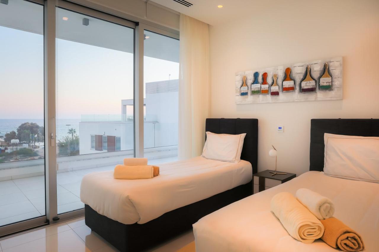 Sea Pearl Beachfront Villas - Breeze Ayia Napa Exteriör bild
