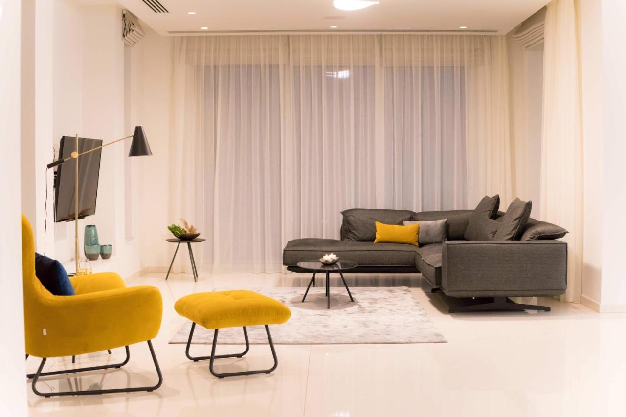 Sea Pearl Beachfront Villas - Breeze Ayia Napa Exteriör bild