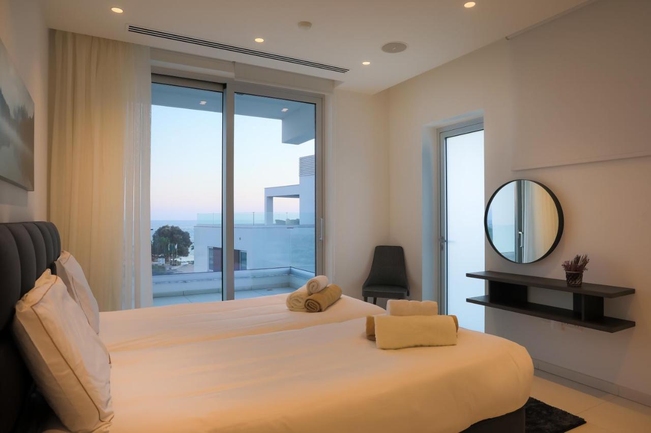 Sea Pearl Beachfront Villas - Breeze Ayia Napa Exteriör bild