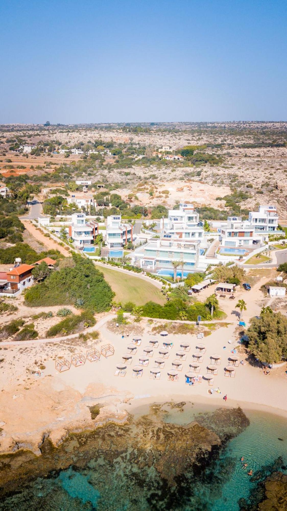 Sea Pearl Beachfront Villas - Breeze Ayia Napa Exteriör bild